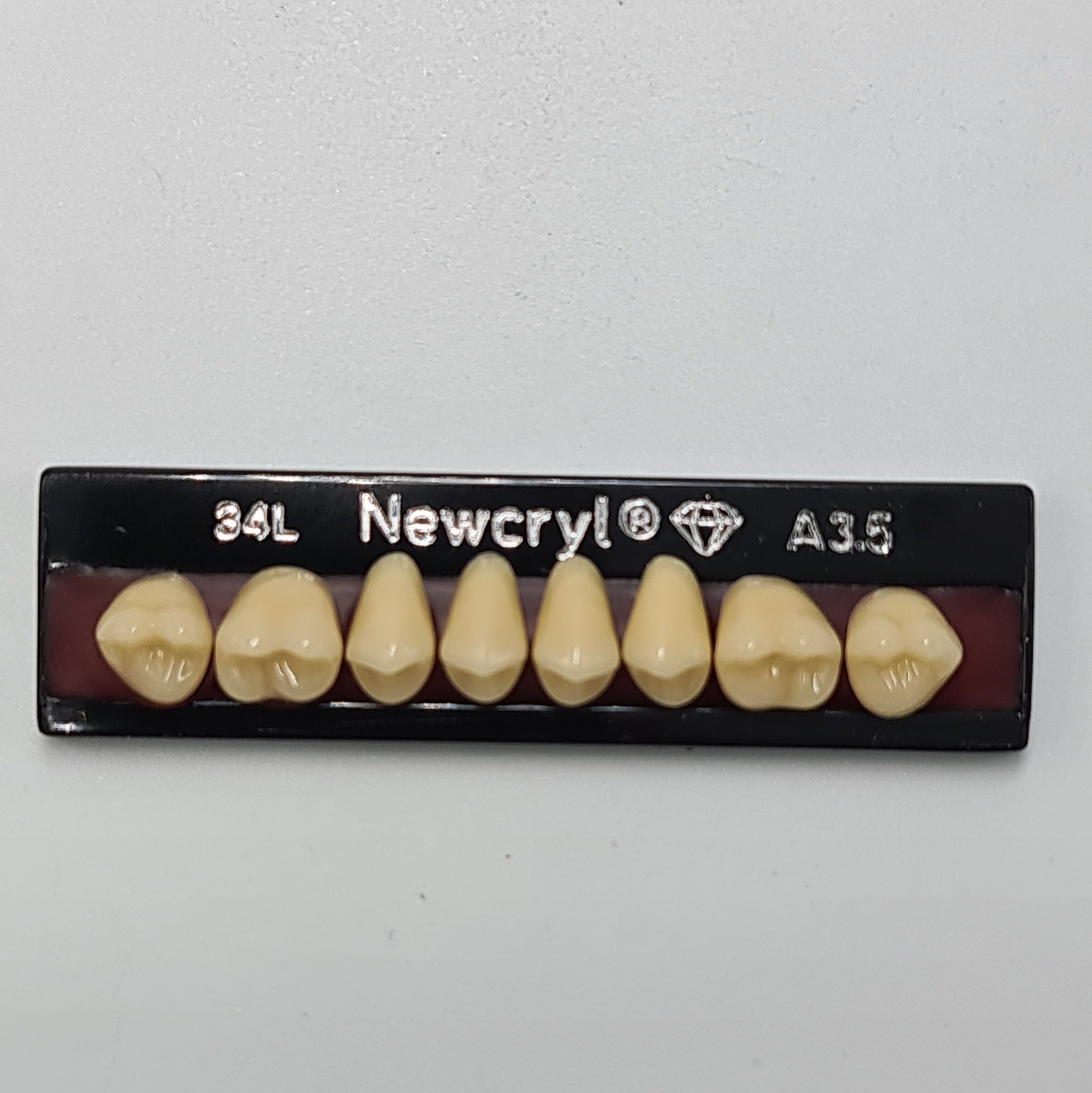 Dientes newcryl superior posterior