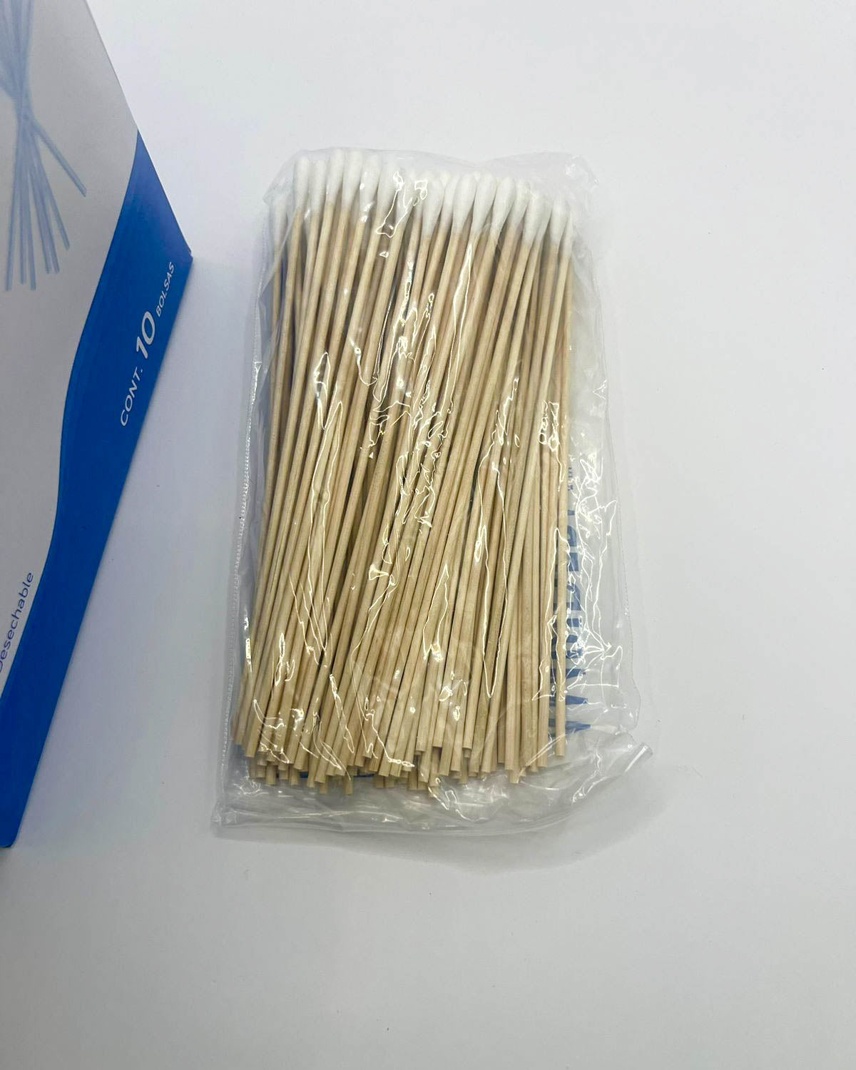 Aplicador de madera con 100