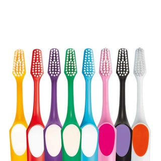 Supreme - cepillo dental blister