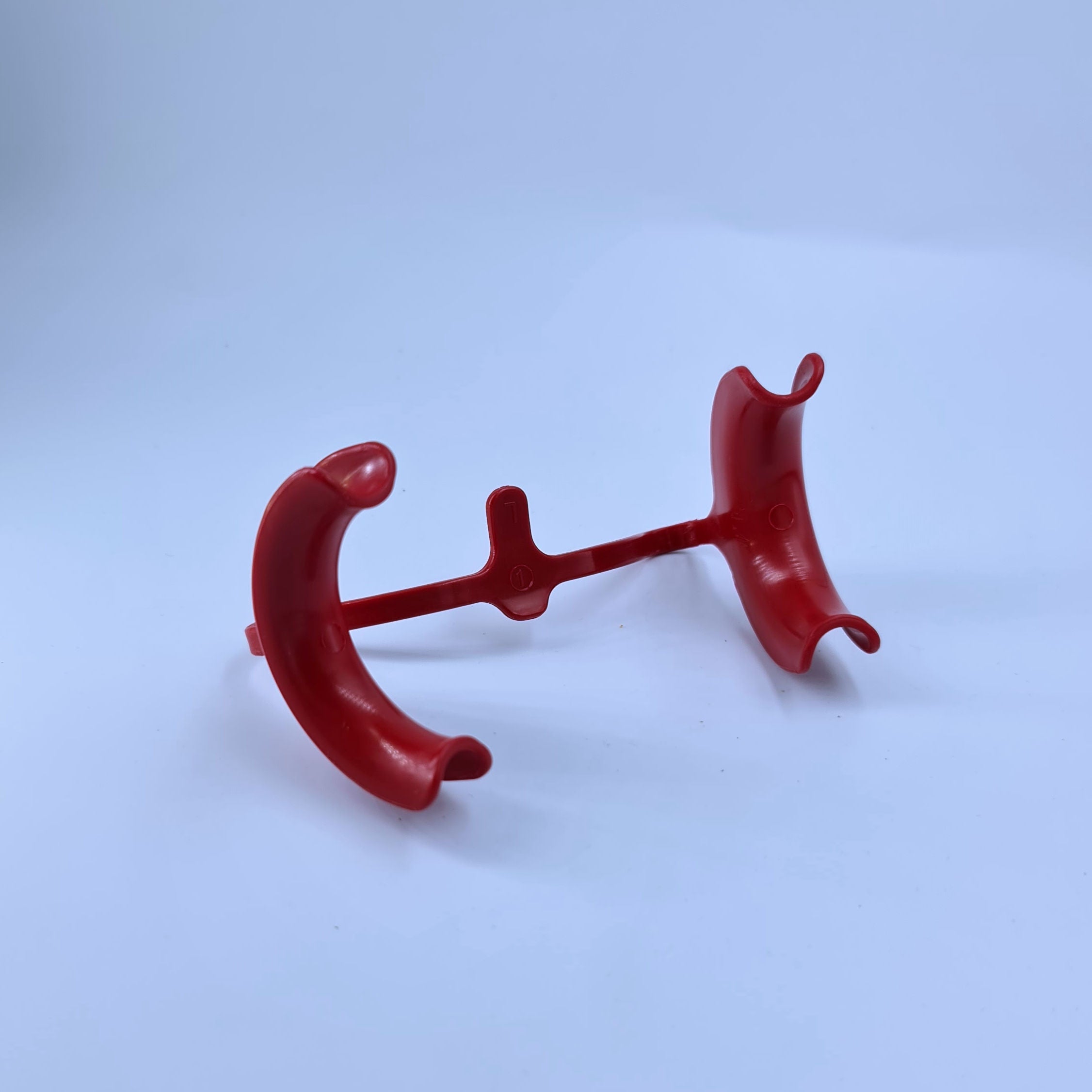 Retractor carrillo stylus