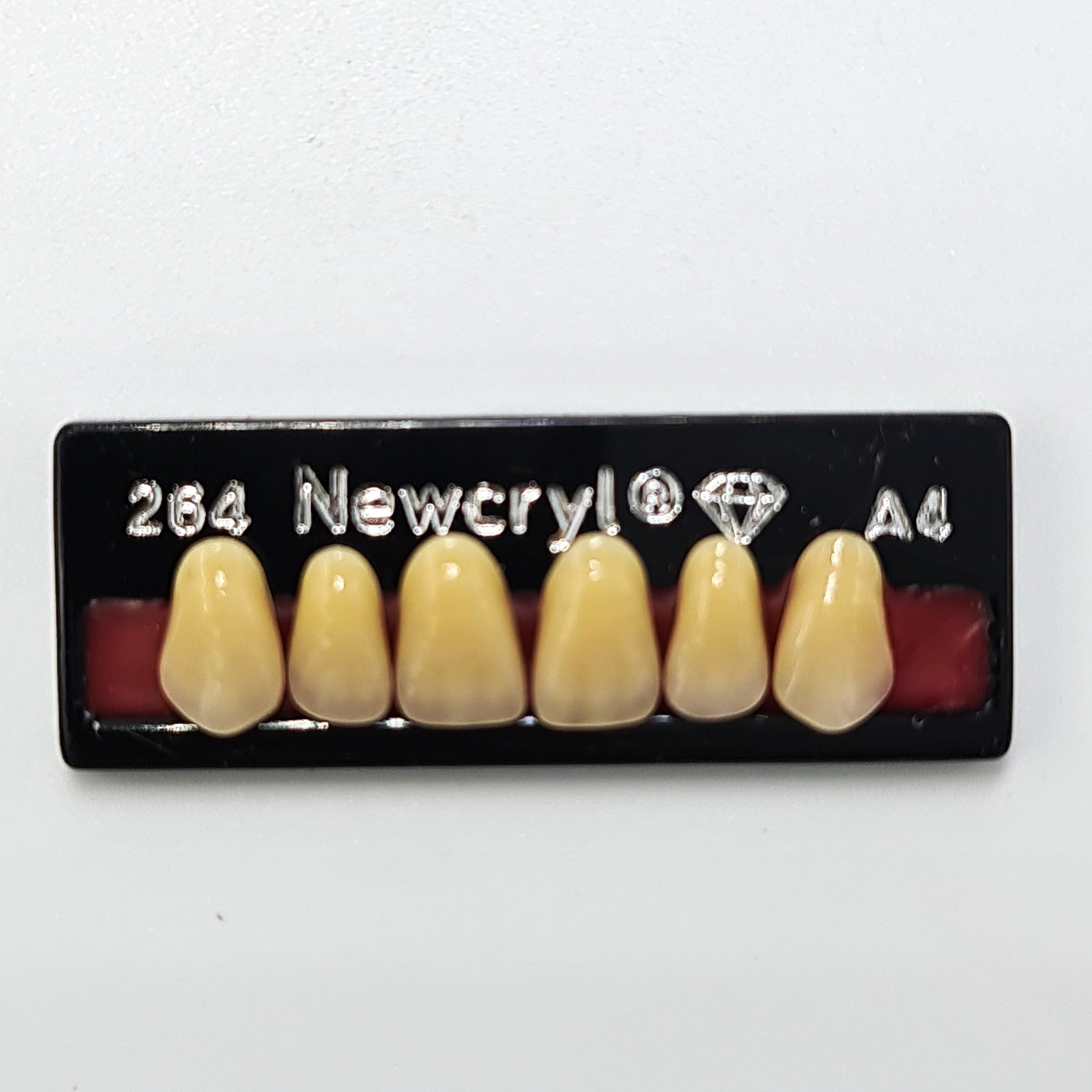 Dientes newcryl superior anterior